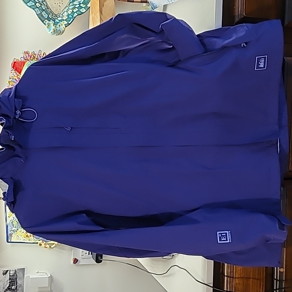 WOMEN'S RAIN JACKET